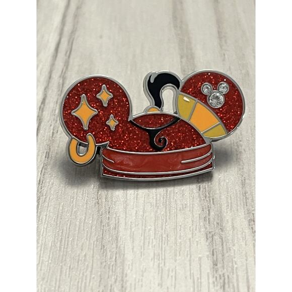 Disney WDW Hidden Mickey 2025 WAVE B Ear Hat Pin Super Chaser - Picture 2 of 3